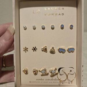 NIB Lauren Conrad Winter Wonderland Earrings.